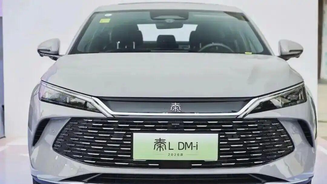 比亚迪新年再出手，燃油车彻底慌了？