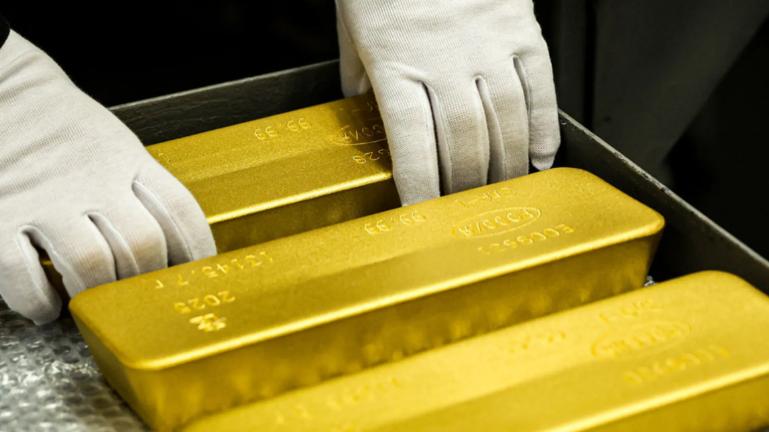 俄罗斯疯狂卖黄金，是不是已经快“扛不住了”？