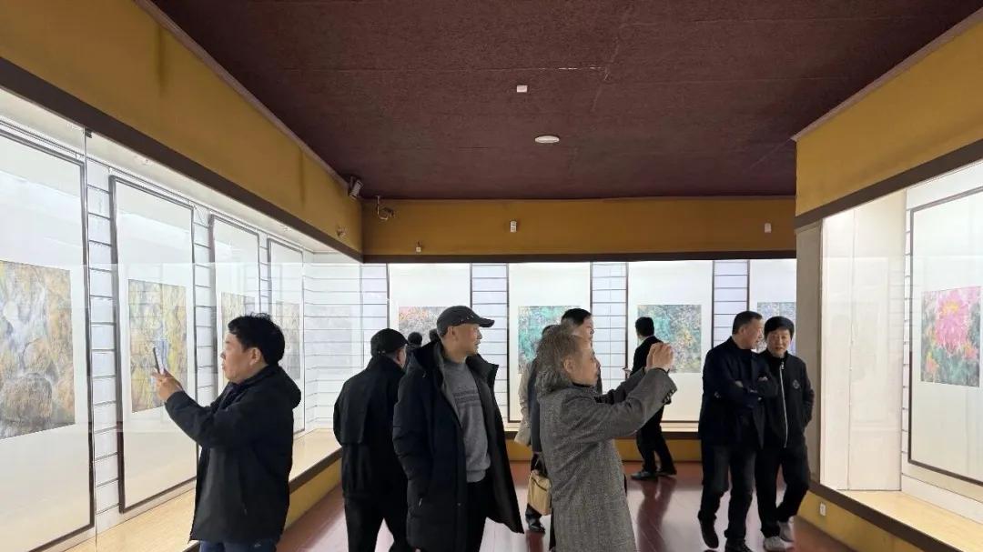 垛上花开·韩显红中国画邀请展在兴化成功举办