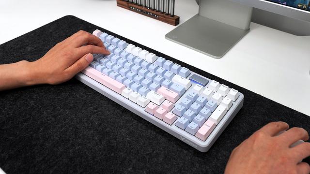 雷柏V700DIY-98 机械键盘评测：凯华定制快银轴+800小时续航感人了