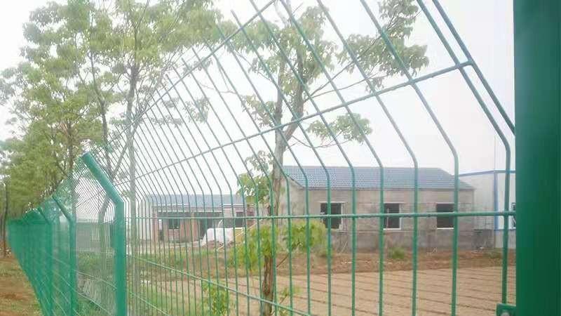 堤坝围栏网单价真的那么重要吗？质量才是关键