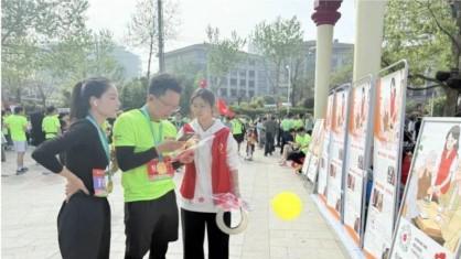 湖北红安：逐“绿”而跑 暖“护”桑榆