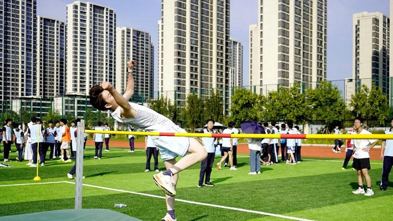 空间为架 课程织网：县域高中如何构建“高考核心+特色拓展”的弹性课程体系？
