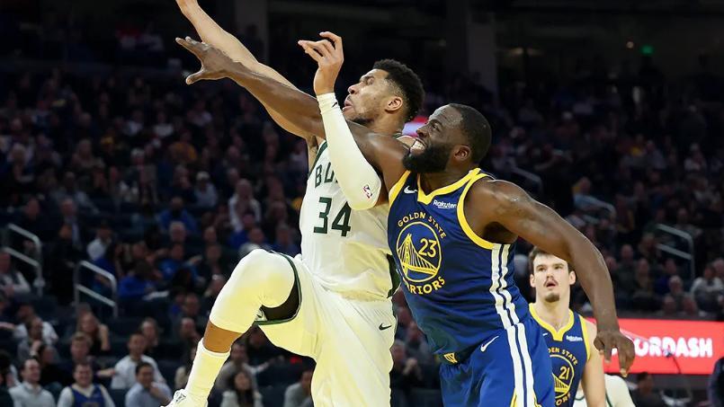 怒了！里弗斯赛后炮轰裁判：这么双标？格林肘击脸就是恶意犯规！