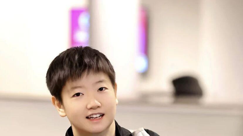 17岁双冠王横空出世！战绩碾压同龄孙颖莎，国乒女队迎最强劲敌，未来十年噩梦已至？