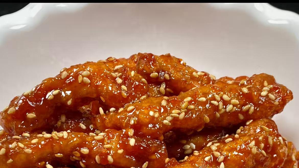 糖醋里脊：酸甜开胃，外酥里嫩，一口回到童年的家常美味