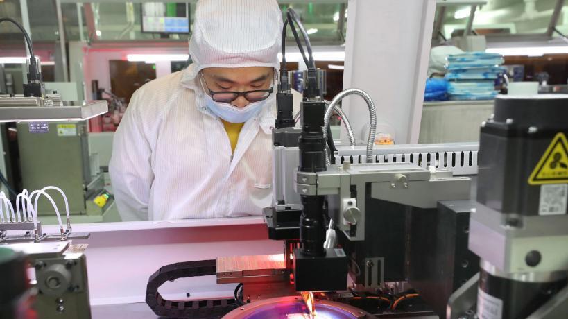 48小时连出两招，中国向高市早苗释放前所未有战略信号