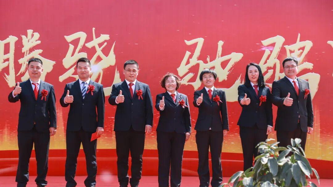 十八腾骁，驰骋向远——武邑宏达实验学校第三届成人礼圆满闭幕