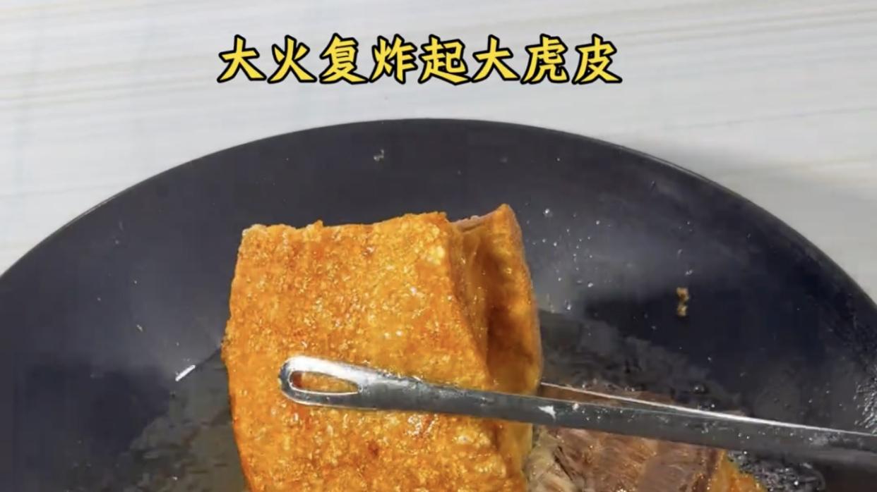 学会了梅菜扣肉，隔三岔五就要吃，一次三大块好满足