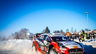 埃文斯领跑丰田前三名，索尔伯格在瑞典站表现不佳