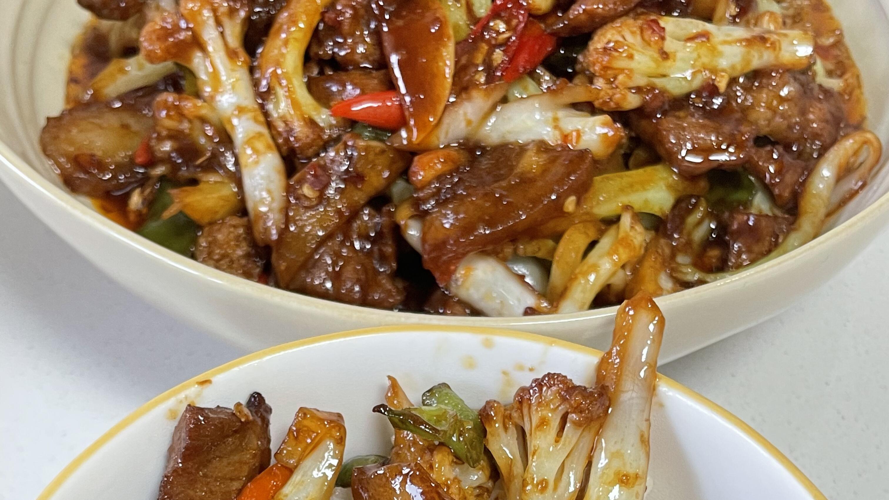 干锅花菜：脆爽干香，一上桌就光盘