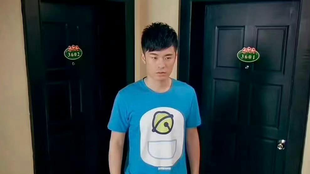 十七年后的回响：《爱情公寓》与那扇关闭的成长之门