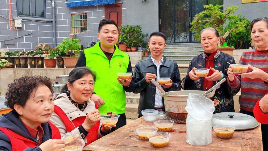 福延公益联合南台三公主祖庭举办拗九节敬老公益活动