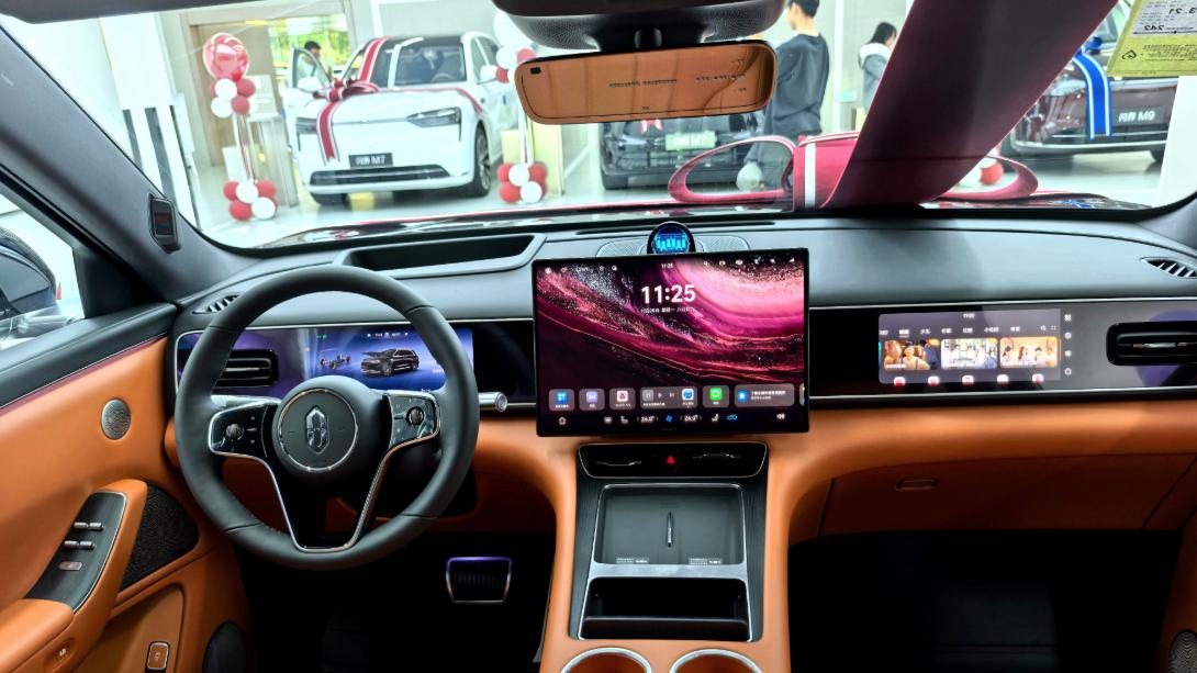 新问界SUV预售，价格更便宜，5/6座可选！