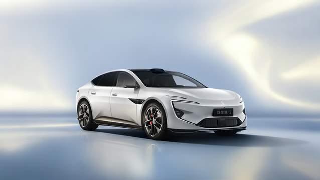 新款阿维塔 12 官宣 3 月 20 日预售，首发华为乾崑 896 线激光雷达