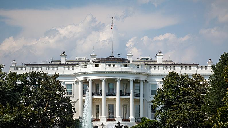 特朗普最后一刻变卦！九国紧急救火，美伊谈判惊险重启