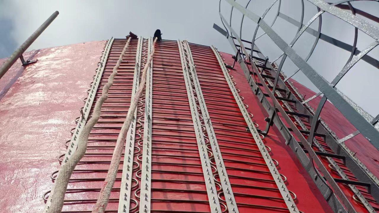 烟囱电加热装置维修完工 保障烟囱稳定运行