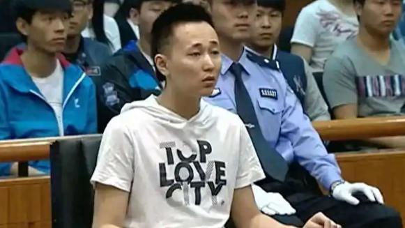 北京高校凶杀案，大学生遭霸凌失手反杀两人，法官一句反问引争议