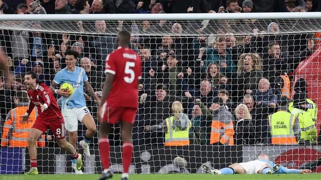 利物浦索博斯洛伊的精彩任意球被输球淹没，英超官方高调力挺！