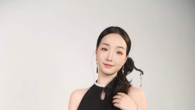 亦珊——随遇而安，却在镜头前光芒万丈