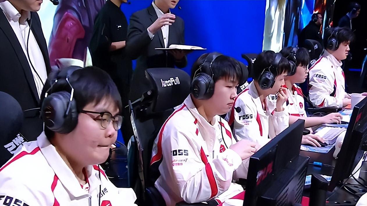 TES又犯老毛病，真爱打大龙，AD对位差1万，阿水脸色都变了