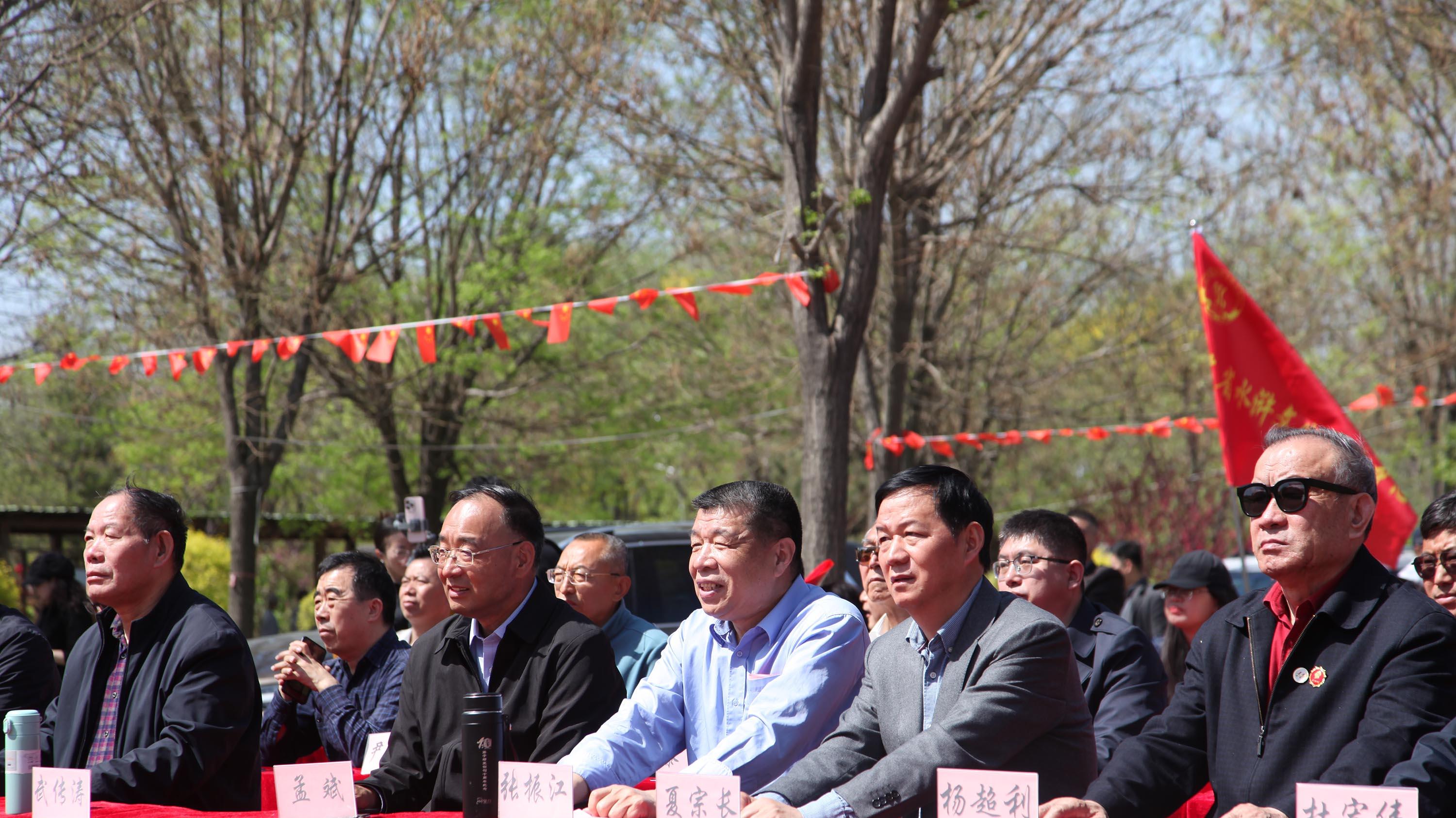 千亩田园阳光沃土，泉城书香培育新人，济南长清启动“雷锋之家”首届全民阅读周活动