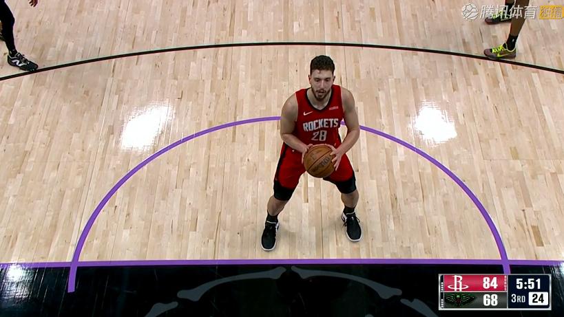 32分大胜！申京36+14+7，赛后小乔丹走过来，一把抱住申京