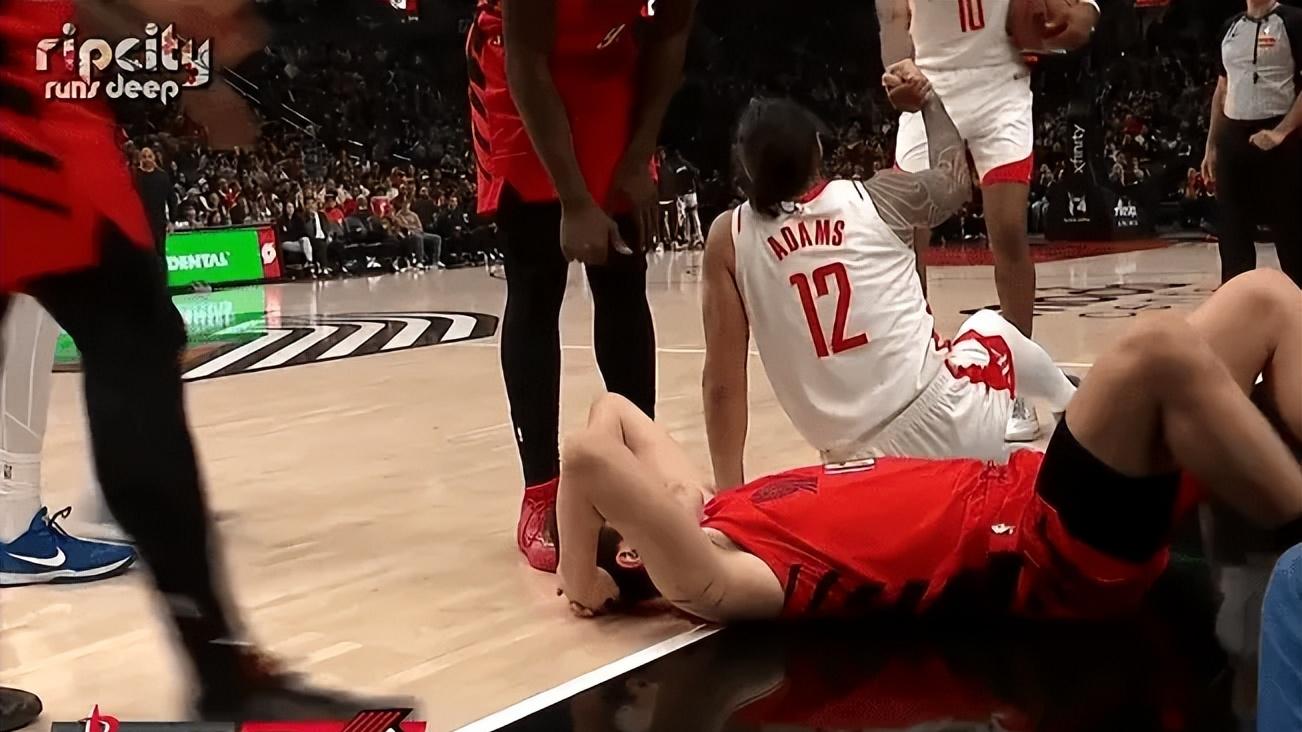 12胜10负！我对杨瀚森很满意，斯帅赛后承认事实，还提到了亚当斯