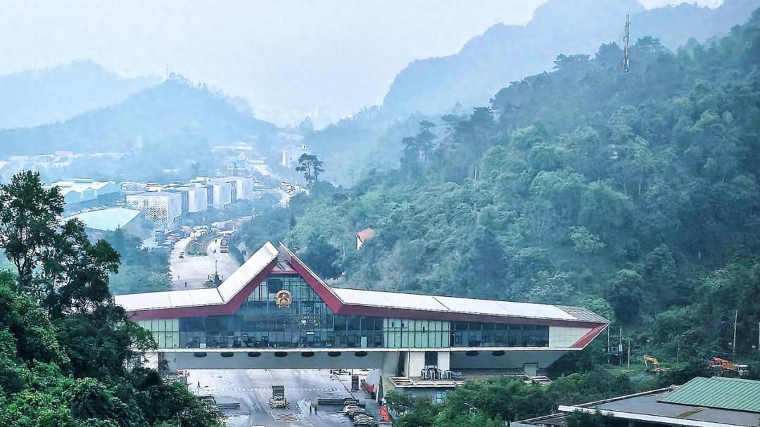 中国东兴—越南芒街智慧口岸项目正式启动