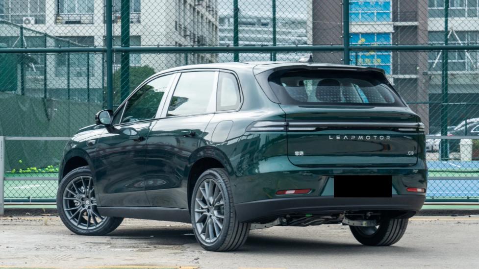 选择低配不纠结，零跑C10产品力均衡，月销量轻松可以破万