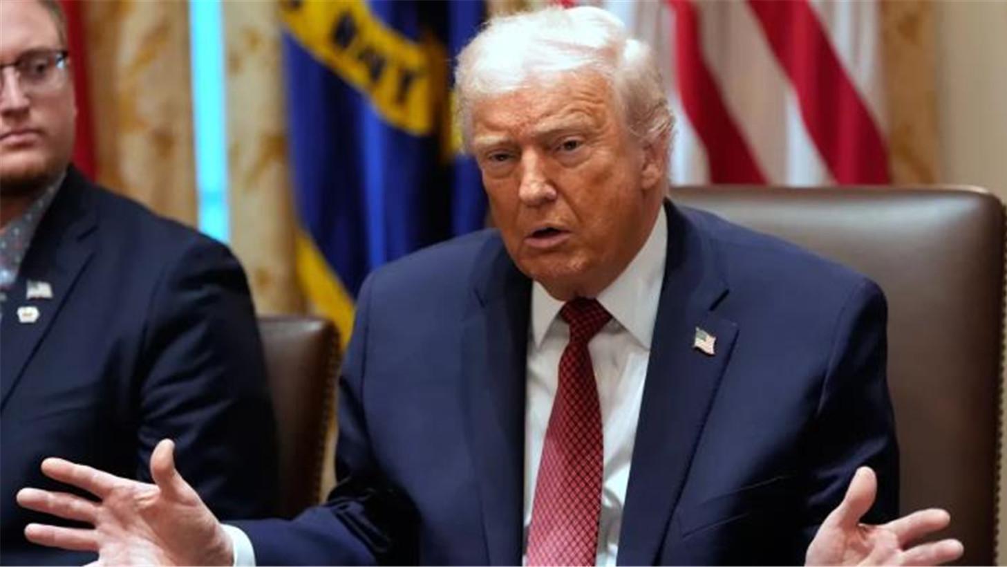 春节前恐开战，伊朗被重兵包围，哈梅内伊躲入地堡，中方接到求救