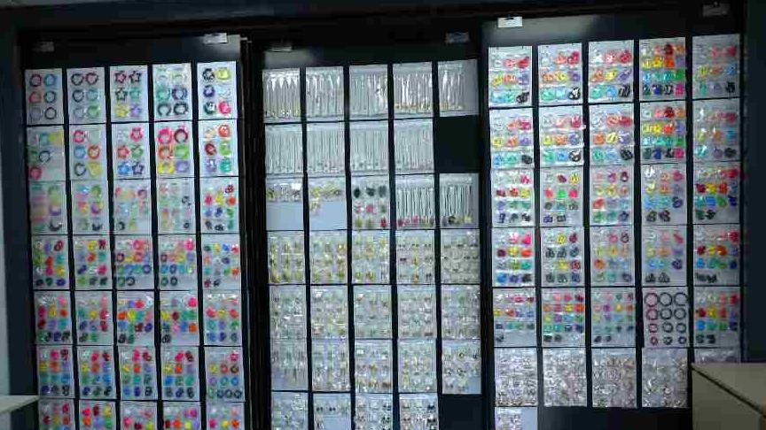 如何联系到做韩版耳夹的厂家？