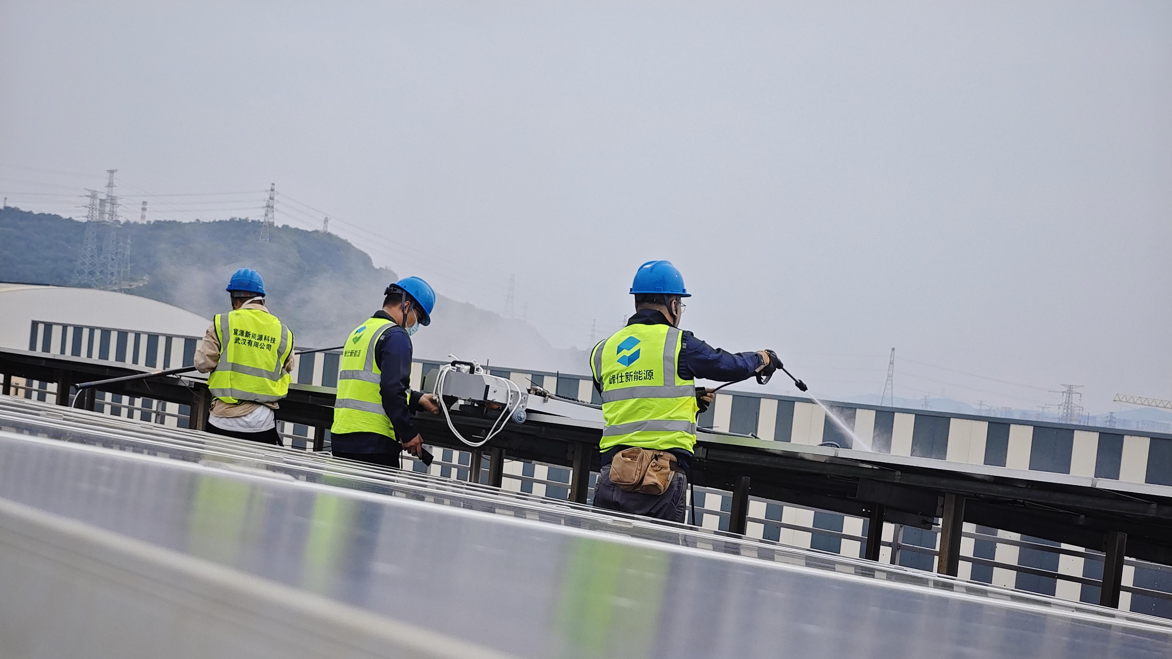 从风电"降温"看光伏"升温"：峰仕在新能源变局中的小思考