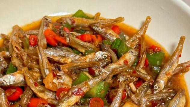 家常爆炒香辣小鱼干，一罐鲜辣韧劲承包三餐滋味