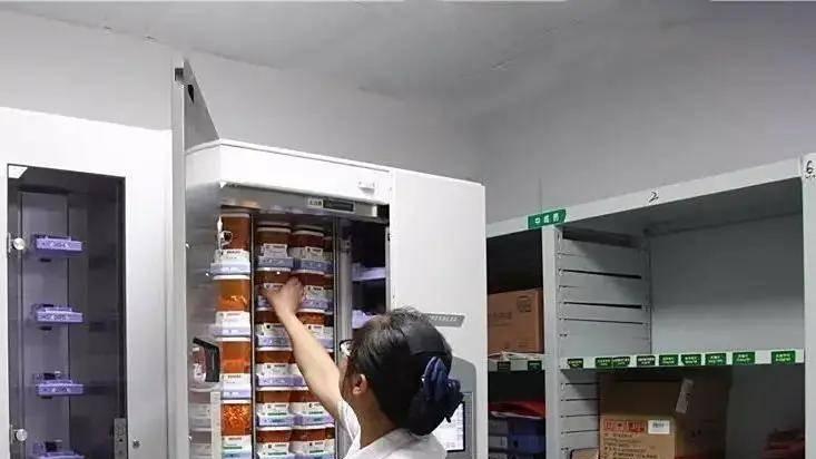 RFID技术重构医疗试剂管理：从“人工时代”到“智能时代”的跨越