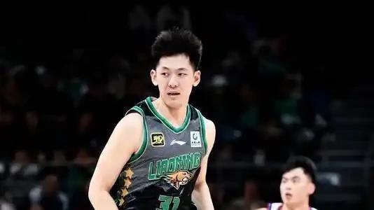 CBA赛程过半：辽宁队的落寞与广东队的崛起