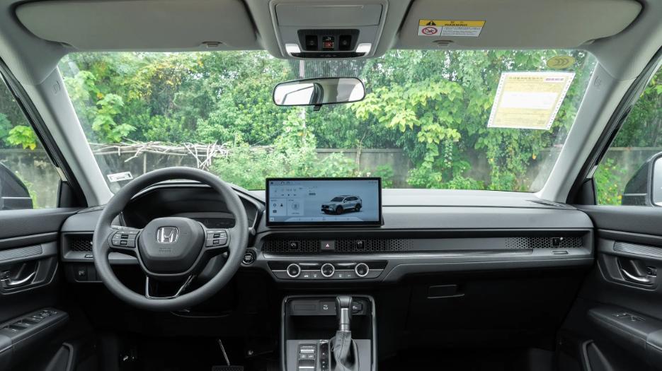 怪不得这么受人欢迎，本田CR-V空间大还省油，日常代步正合适