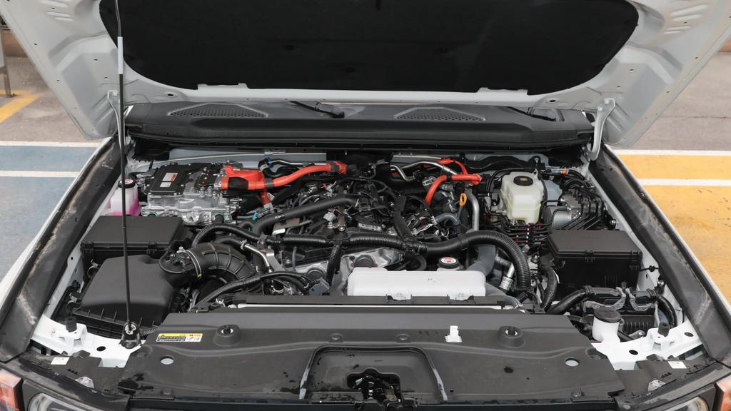 同样是底盘高的SUV，为什么越野车脱困能力更强，城市SUV就不行？