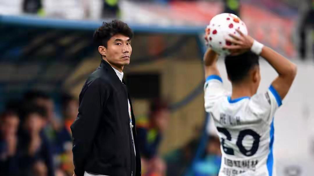 青岛海牛0比0闷平青岛西海岸 青岛门将李昊表现出色