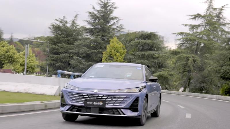 油车开出电车味道，长安蓝鲸超擎混动有真东西