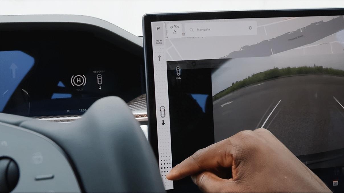 再见“缺角”方向盘！那些年被车企玩坏的设计要凉了