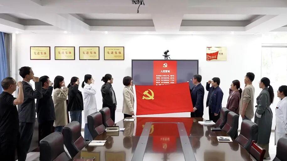 四轮驱动”聚合力 “双擎赋能”结硕果 | 走进滨医附院医学研究中心党支部，看党建与科研如何同频共振