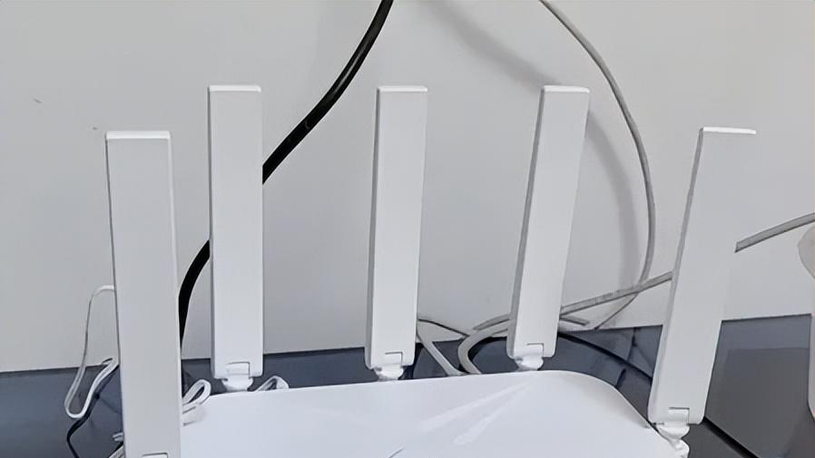 有客户家里网有问题，上门维修了一趟，我开始怀疑自己的语言表达能力了，双一流本科学历，解释不清三年级的