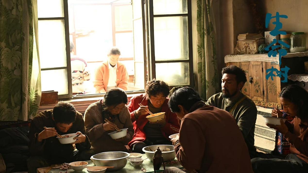 生命树：继《狂飙》老默后，和杨紫、周放搭戏再翻红，43岁仍单身