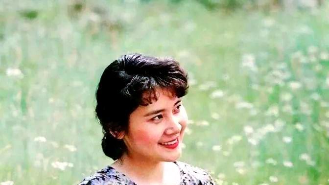 她25岁结婚，33岁离婚，如今享受正军级待遇，68岁单身无子女