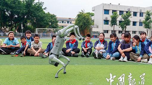 科技筑梦 逐光而行——中国科技馆流动科普设施走进青神实小