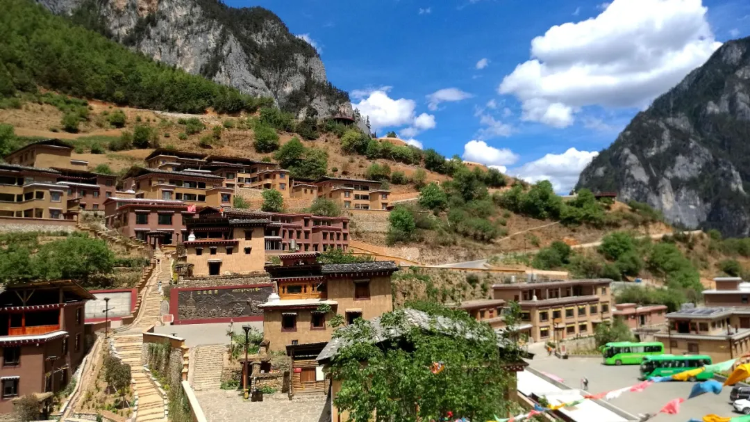 春节倒计时两周！新春游迪庆该提上日程了！