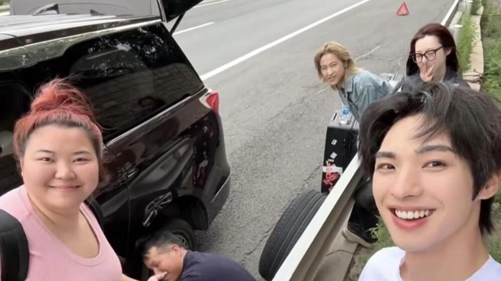 颜安与全女工作室：娱乐圈最温暖的“姐弟闯荡记”