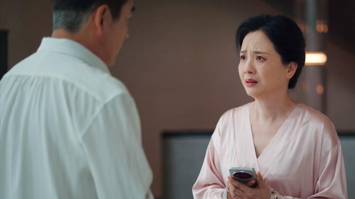 《轧戏》大结局：要不是裴轸曝光肖稚宇身世，胡羞永远不知，闺蜜赵孝柔离异后还能征服“纯情处男”龚怀聪的