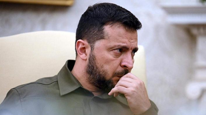 为“讨好”美国，泽连斯基同时惹怒两个大国？